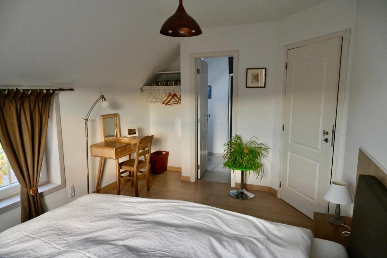 Bed and Breakfast Qui Dort D'Isnes Esterno foto